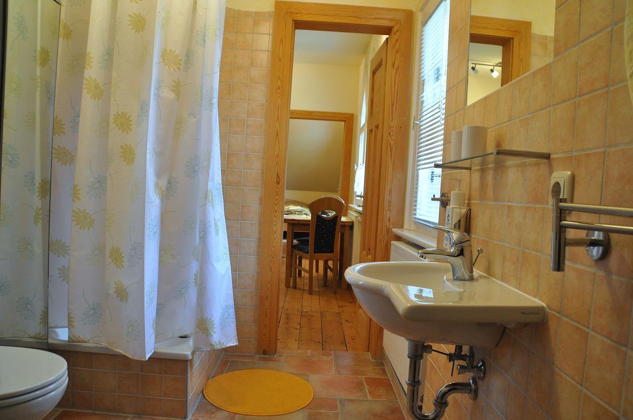 Landgasthof Alter Bahnhof Heyerode Room photo